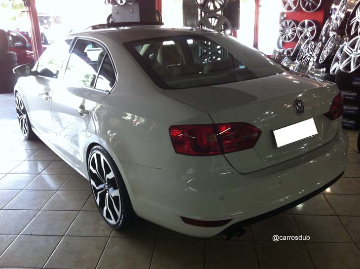 jetta-rebaixado-aro20-01