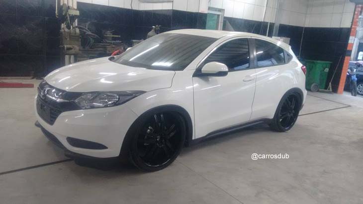  Honda  HR V  rebaixada com rodas aro 22