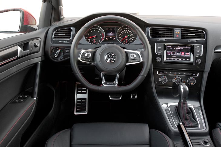 2015-volkswagen-golf-gti-cockpit