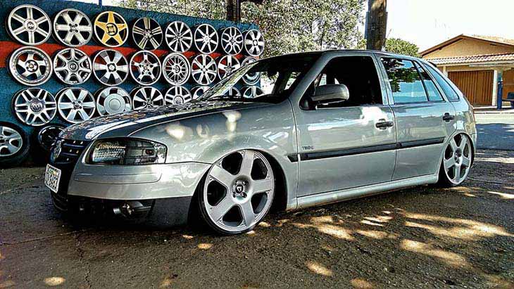 Gol G4 rebaixado com rodas aro 18, Gol G4 rebaixado na fixa…