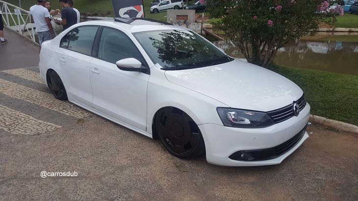 jetta-rebaixado-aro20-01