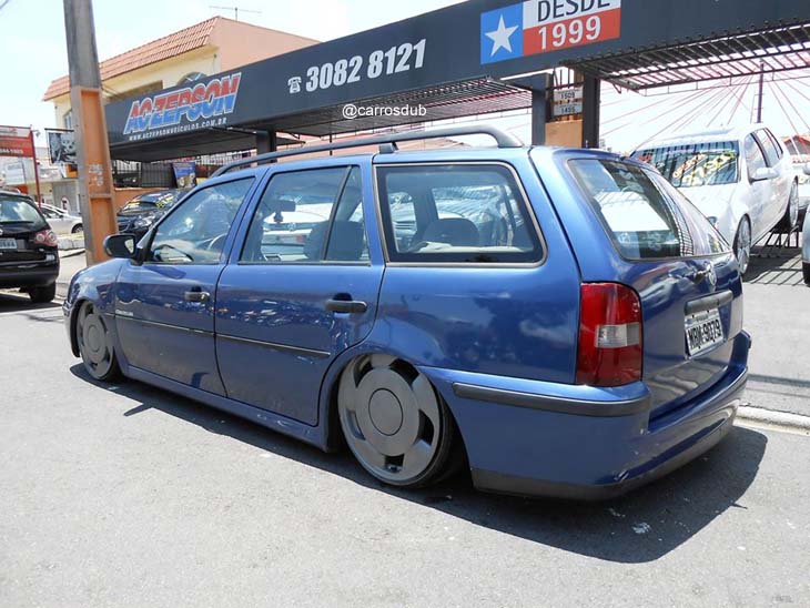 VW Gol G2 rebaixado com rodas Volcano V10 Orbital aro 18