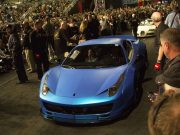 A Ferrari 458 Itália azul de Justin Bieber foi vendida a preço recorde
