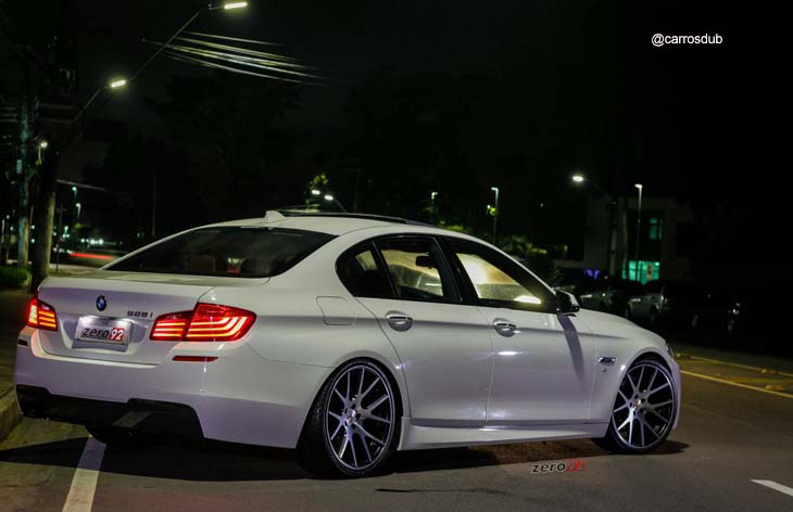 BMW 528i GT rebaixado com rodas aro 20