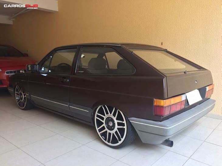 Gol GL 1994 com aro 17 e rebaixado