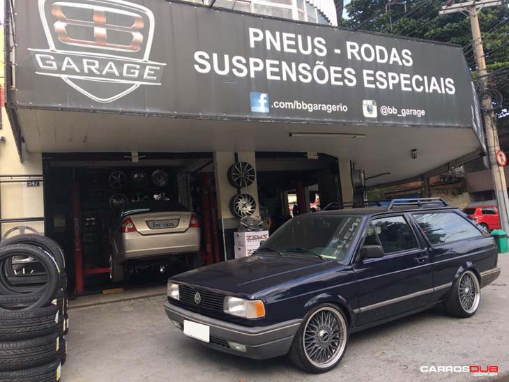 VW Gol GTI rebaixado com rodas balina aro 17