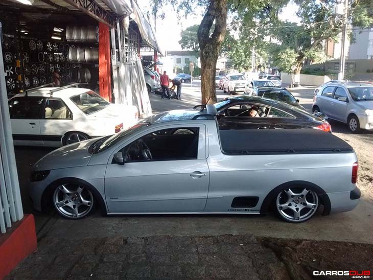 VW SAVEIRO TITAN + VOLCANO DAIMLER 18'' + SUSPENSÃO A AR COM SENSORES DE POSIÇÃO! TBT DA LOW #18