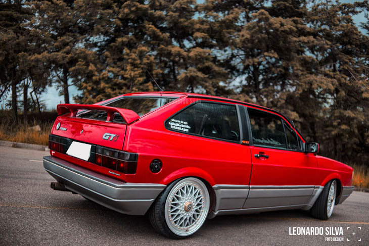 VW Gol GTI rebaixado com rodas balina aro 17