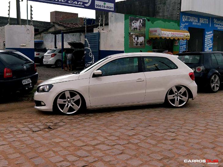 Gol G6 rebaixado com rodas Volcano Wheels New Strong aro 18″