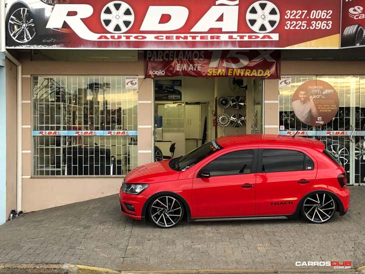 Gol G4 rebaixado com rodas Volcano Rseven aro 18″x6″